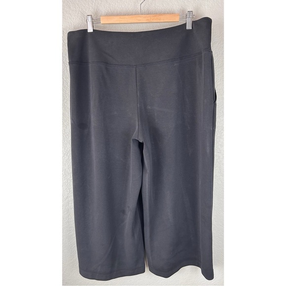 Athleta Black Wide Leg Cropped Pants, size XL - Picture 3 of 8